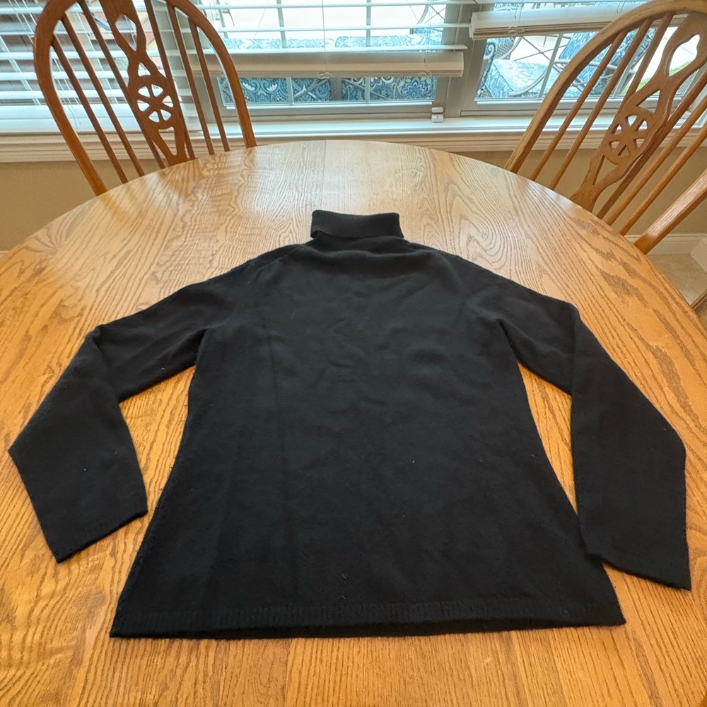 Pursuits Ltd Black Cashmere Turtleneck Sweater M Classic Wardrobe Staple